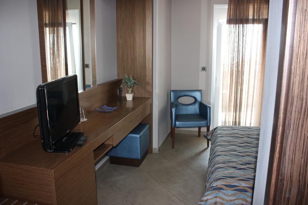 Hotel Cariatis Nea Kallikrateia المظهر الخارجي الصورة