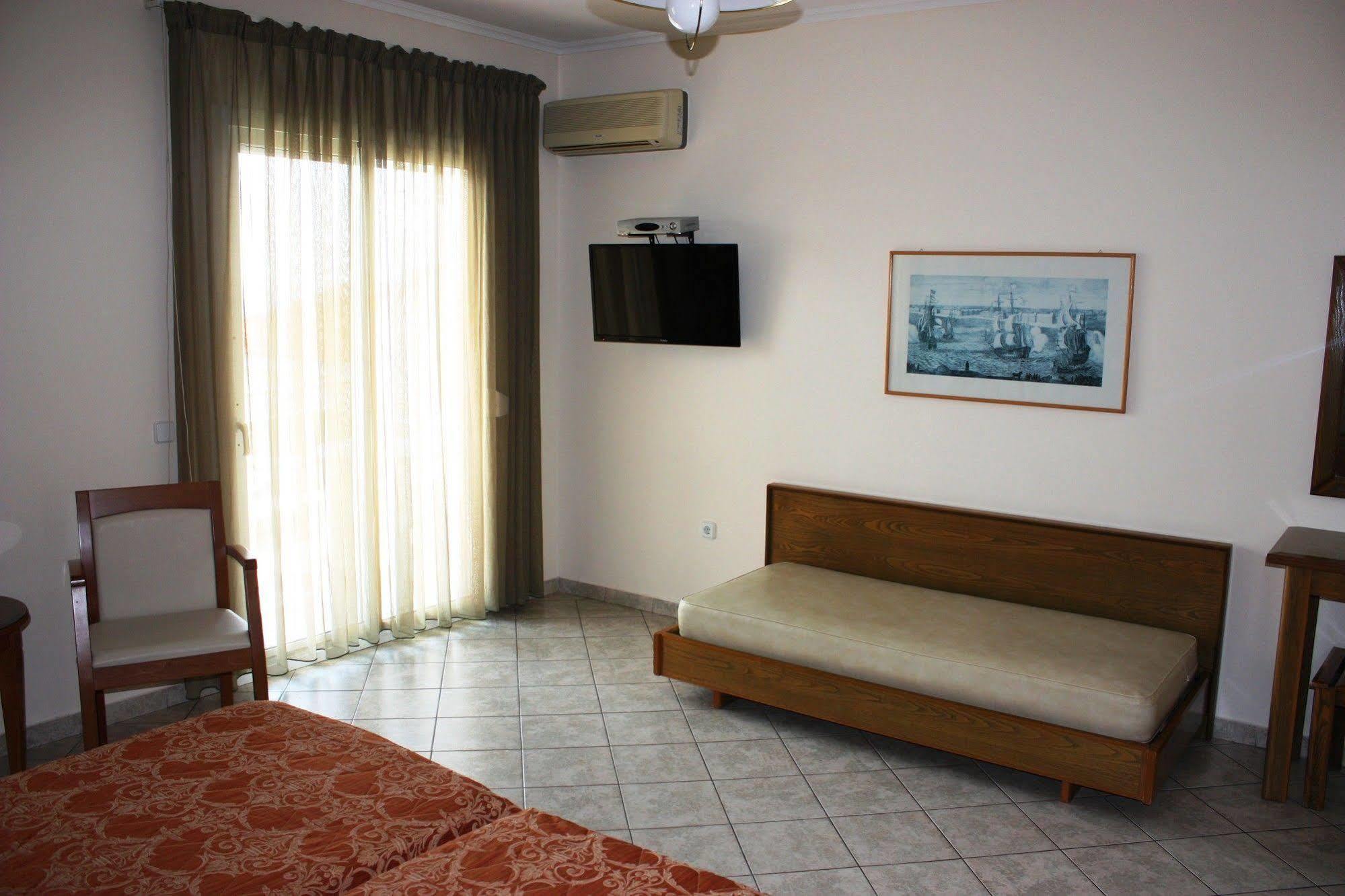 Hotel Cariatis Nea Kallikrateia المظهر الخارجي الصورة